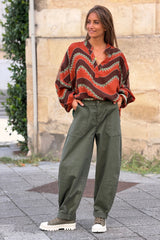 Pantalon stretch kaki coupe barrel grandes poches