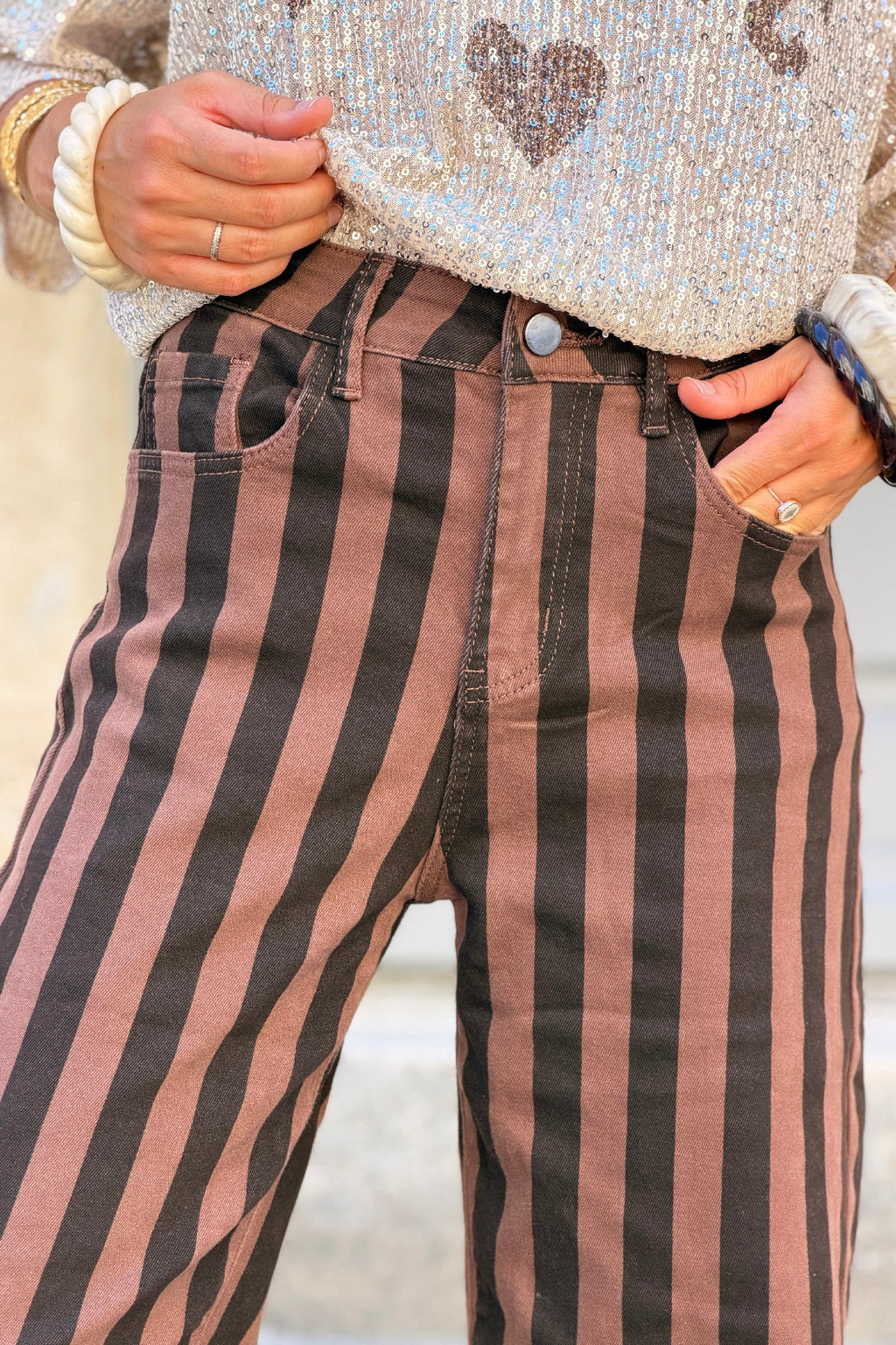 Pantalon jean rayures verticales chocolat et marron wide leg