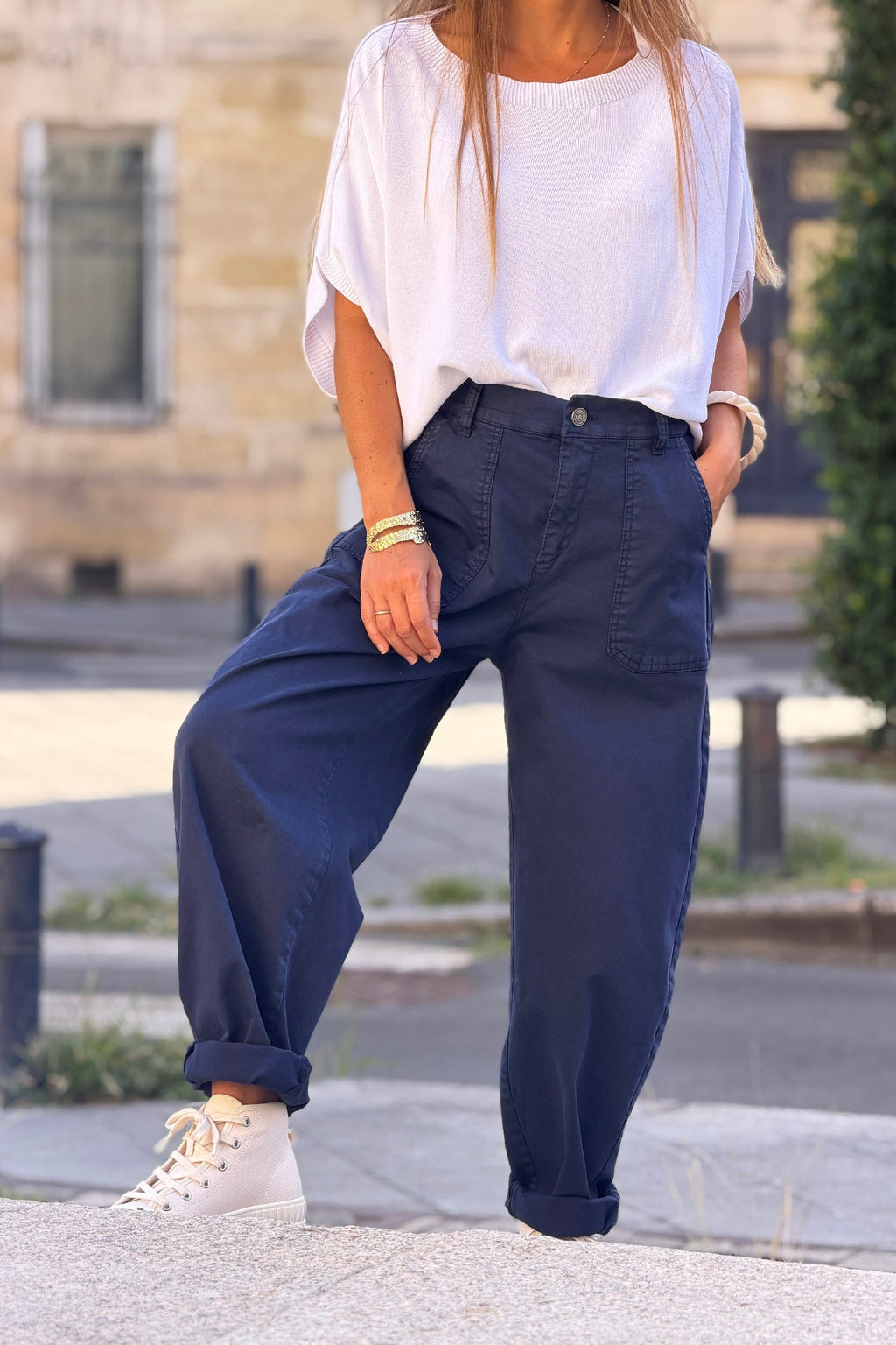 Pantalon stretch bleu marine coupe barrel grandes poches