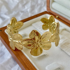 Hydrangea Cutout Handcuff
